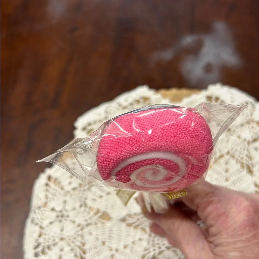 Sassy + Chic Pink Lollipop Towel NWT Sealed